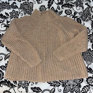 Gap sweater - tan